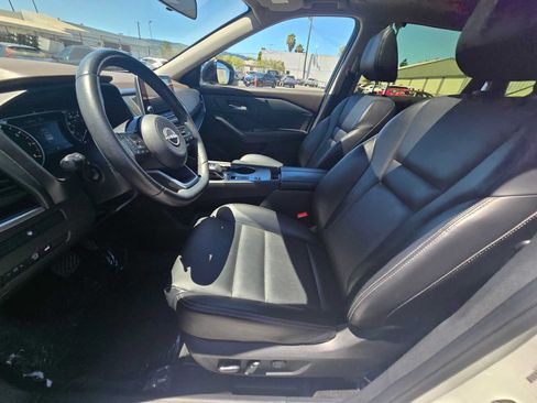 Used 2023 Nissan Rogue SV w/ SV Premium B Package FWD image 23