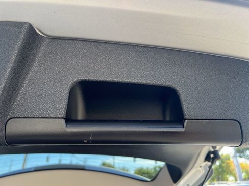 Used 2017 Chevrolet Traverse LT image 46