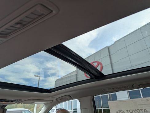 New 2026 Toyota Grand Highlander AWD image 32