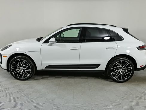 New 2025 Porsche Macan image 2