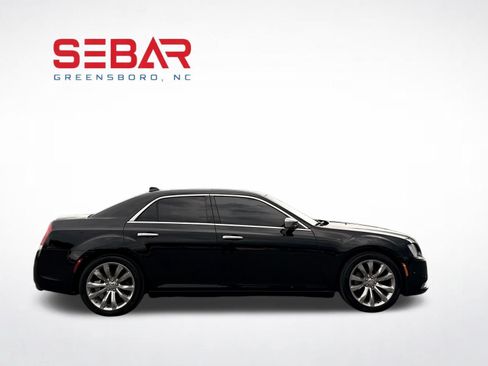 Used 2015 Chrysler 300 C Platinum w/ Harman/Kardon Audio Group RWD image 5