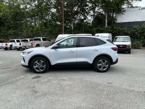 Used 2025 Ford Escape ST-Line FWD image 6