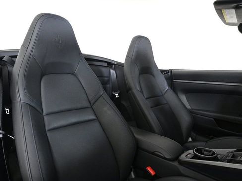 Used 2023 Porsche 911 Carrera image 18