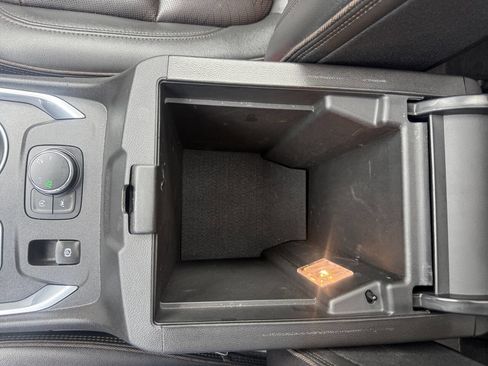 Used 2022 Chevrolet Traverse High Country image 27