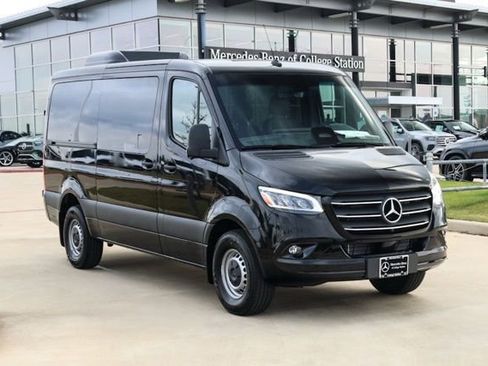 New 2026 Mercedes-Benz Sprinter 2500 image 3