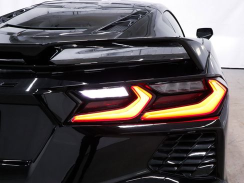 Used 2023 Chevrolet Corvette Stingray Coupe w/ Z51 Performance Package image 37