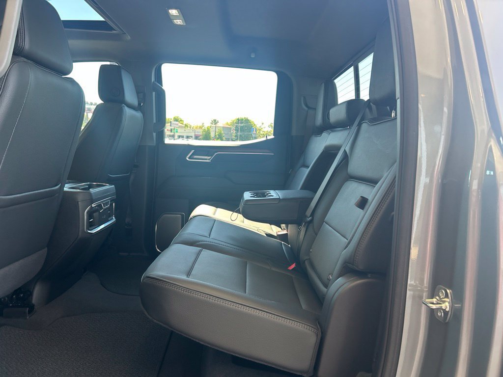 Used 2025 GMC Sierra 1500 Denali w/ Denali Reserve Package AWD/4WD image 9
