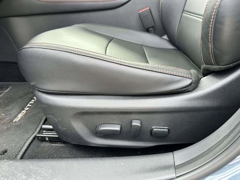 Used 2024 Nissan Sentra SR w/ SR Premium Package FWD image 10