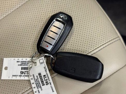 Used 2023 INFINITI QX60 Sensory image 30