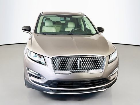 Used 2019 Lincoln MKC Premiere FWD image 2