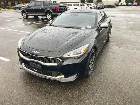 Used 2022 Kia Stinger GT2 image 3