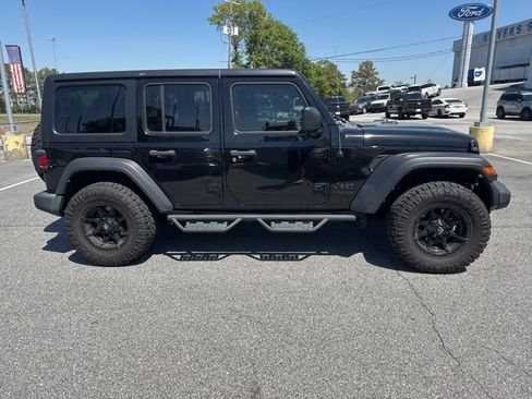 Used 2022 Jeep Wrangler Unlimited Sport image 7