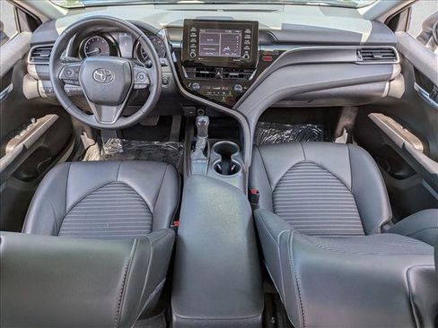 Certified 2022 Toyota Camry SE w/ Convenience Package FWD image 17