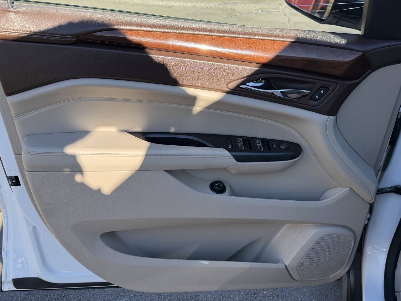 Used 2016 Cadillac SRX Luxury FWD image 7