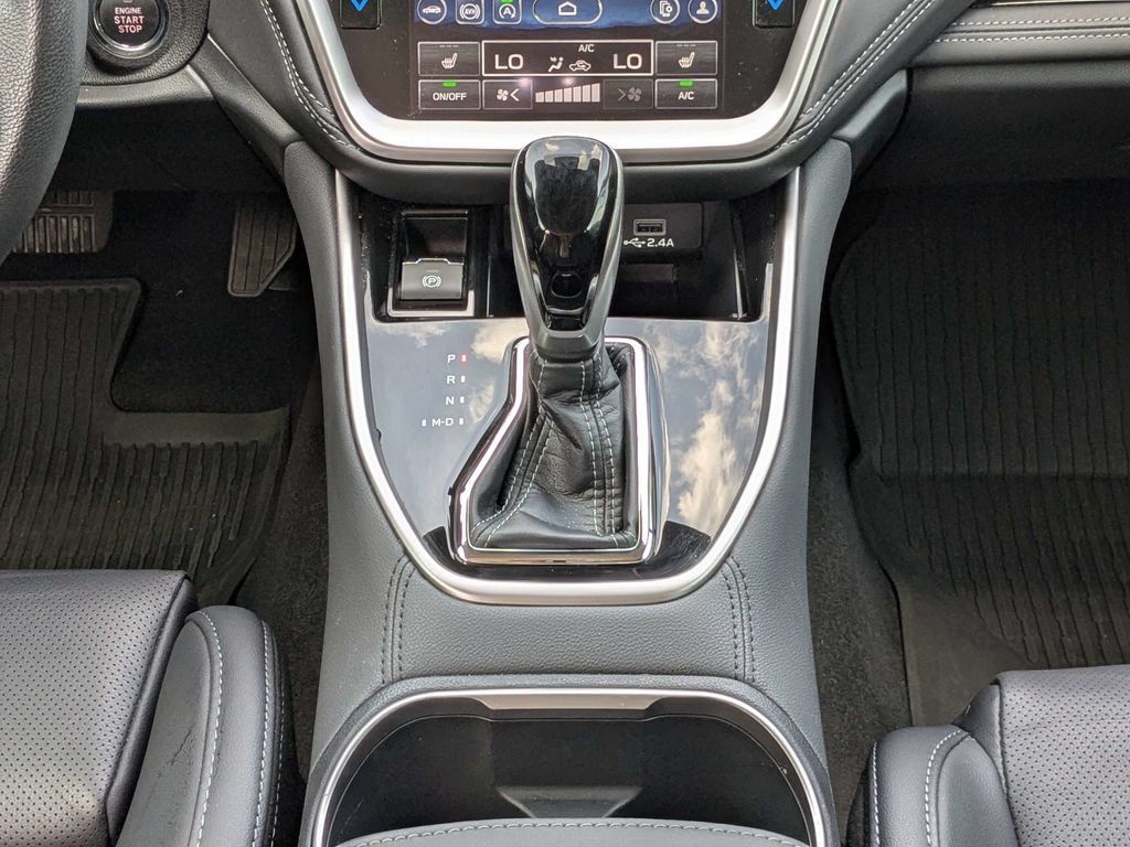 Certified 2025 Subaru Outback Limited AWD/4WD image 16