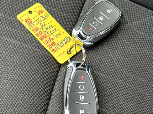 Used 2022 Chevrolet Trax LT w/ Driver Confidence Package image 23