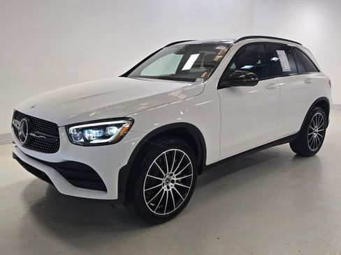 Used 2022 Mercedes-Benz GLC 300 4MATIC w/ AMG Line image 35