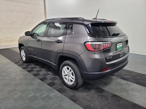 Used 2018 Jeep Compass Sport w/ Tech Group AWD/4WD image 3