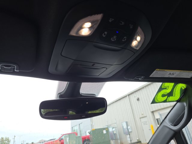 Used 2025 Chrysler Pacifica Select FWD image 25