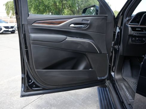 Used 2023 Cadillac Escalade Premium Luxury w/ Performance Package RWD image 17