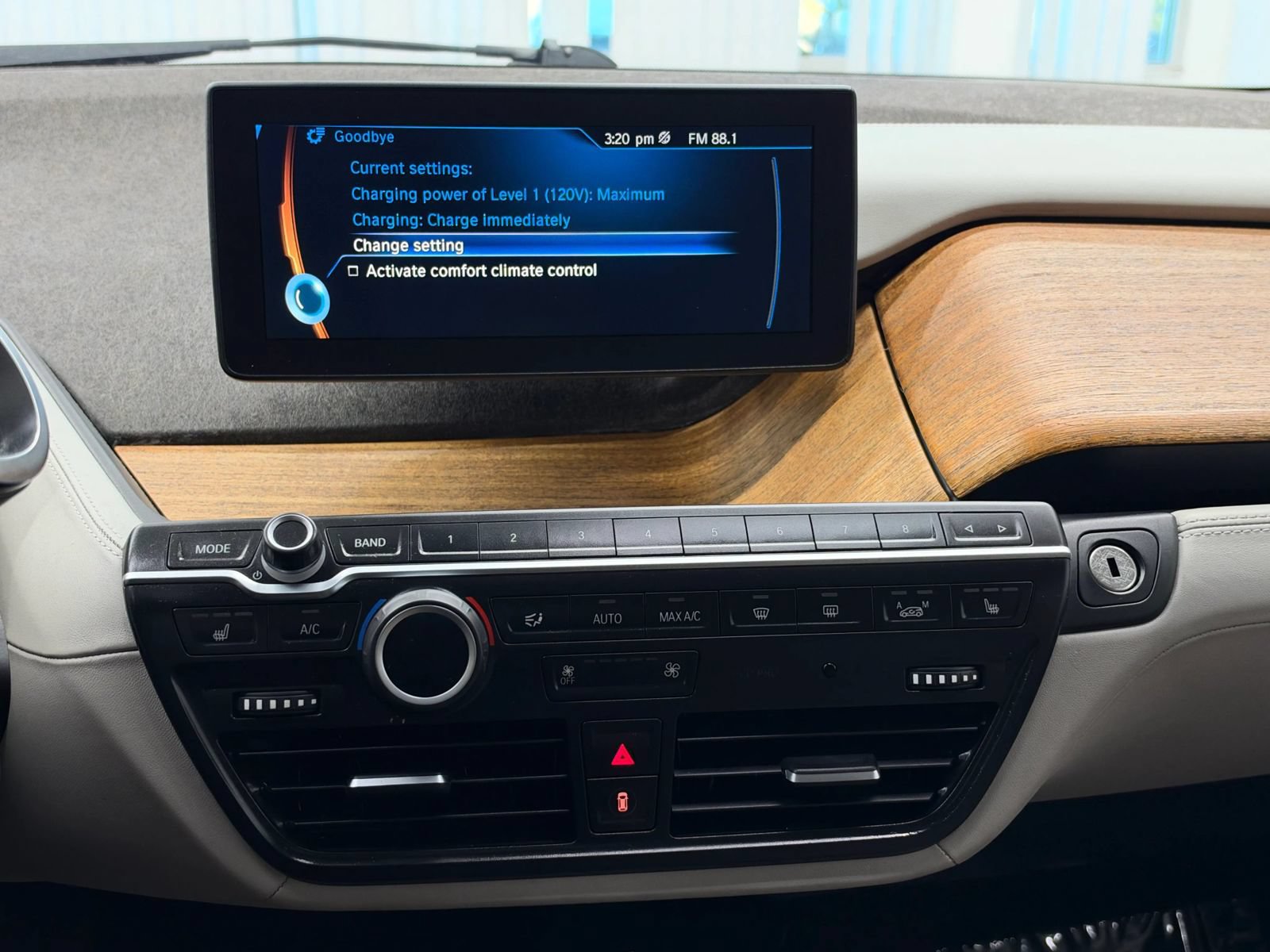 Used 2014 BMW i3 w/ Range Extender RWD image 32