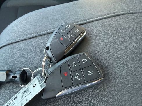 Used 2024 Chevrolet Silverado 3500 LT w/ Convenience Package image 30