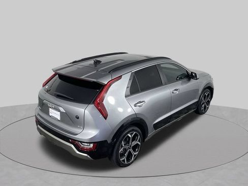 Used 2023 Kia Niro SX Touring FWD image 41