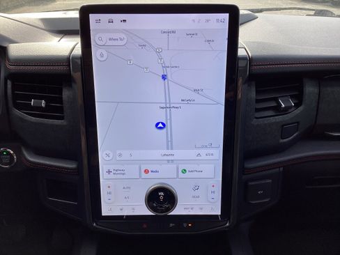 Used 2022 Ford Expedition Limited image 21