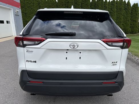 Used 2025 Toyota RAV4 XLE w/ Convenience Package AWD/4WD image 4