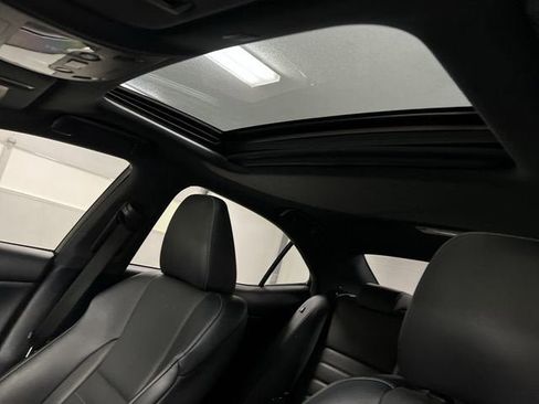 Used 2019 Lexus IS 350 F Sport image 19