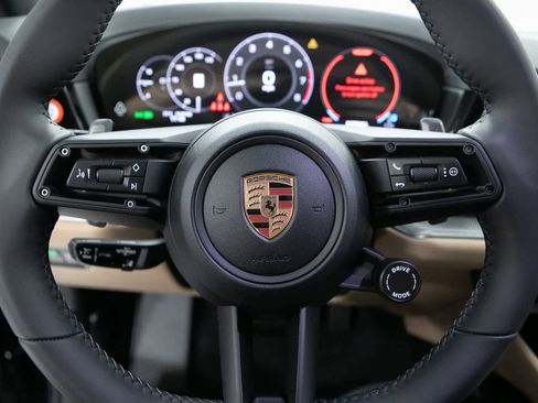 New 2026 Porsche Cayenne image 14