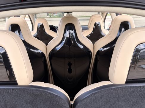 Used 2017 Tesla Model X 75D AWD/4WD image 2
