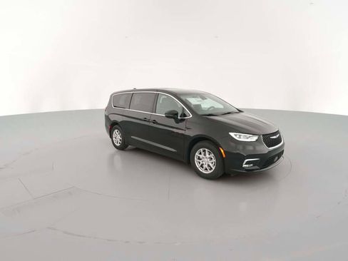 New 2026 Chrysler Pacifica Select image 16