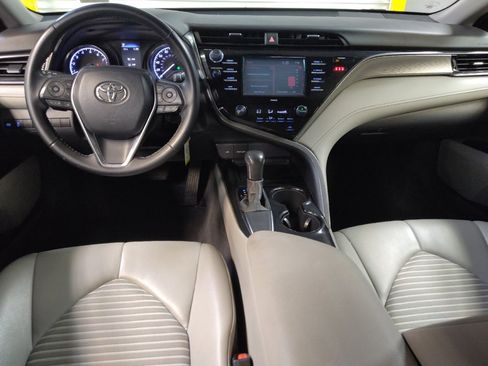 Used 2020 Toyota Camry SE image 22