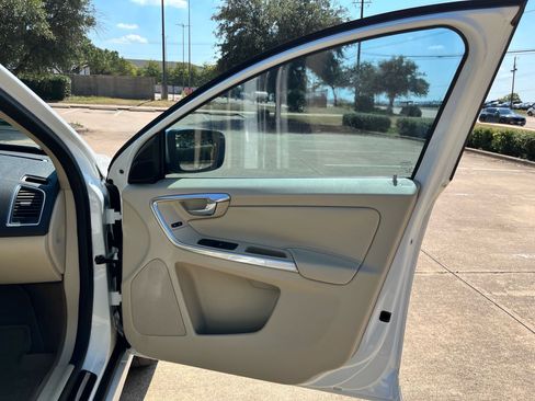 Used 2015 Volvo XC60 T5 Premier Plus image 15