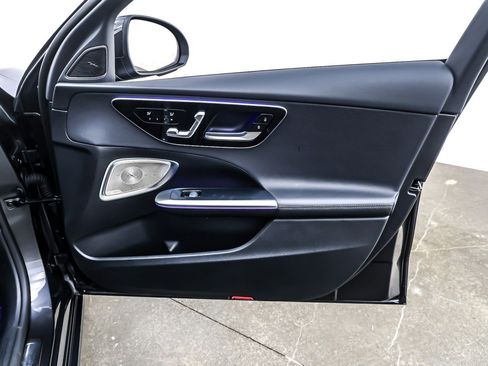 Certified 2025 Mercedes-Benz C 300 Sedan image 25