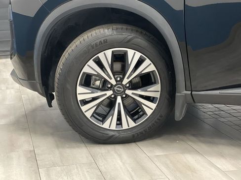 Used 2023 Nissan Rogue SV w/ SV Premium B Package image 35