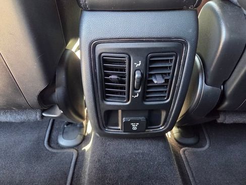 Certified 2019 Jeep Grand Cherokee Altitude RWD image 15