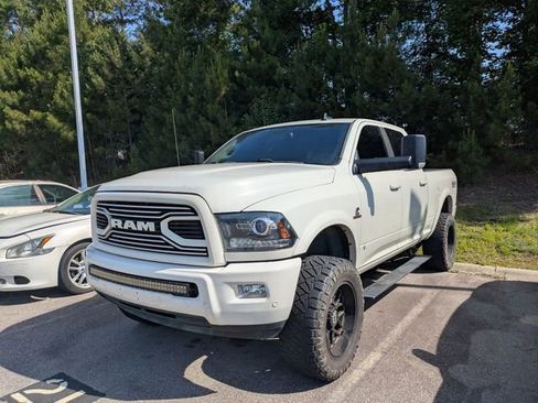 Used 2018 RAM 2500 Laramie w/ Sport Appearance Group AWD/4WD image 4