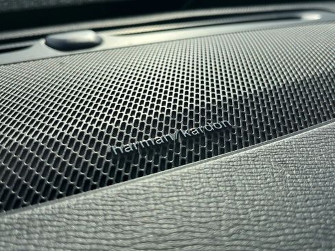 Used 2023 Volvo XC90 T8 Plus image 21