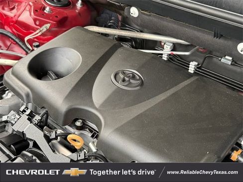 Used 2022 Toyota RAV4 LE image 31