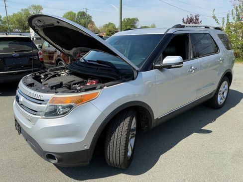 Used 2014 Ford Explorer Limited w/ Equipment Group 302A FWD image 24