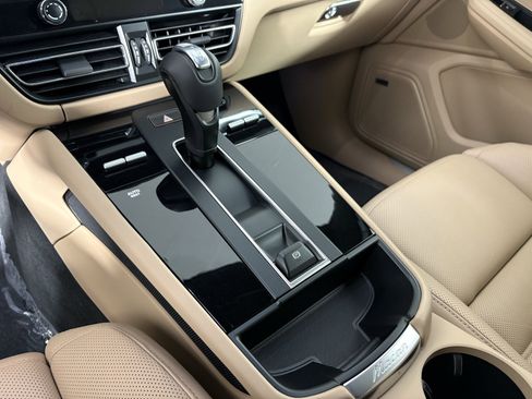 Used 2025 Porsche Macan S image 20