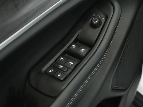 New 2025 Jeep Grand Cherokee Limited image 6