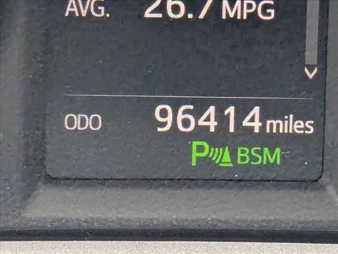 Used 2018 Toyota RAV4 XLE image 9