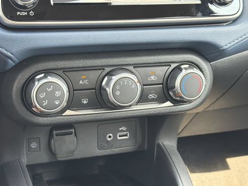 Used 2025 Nissan Versa SV w/ Trunk Package FWD image 17