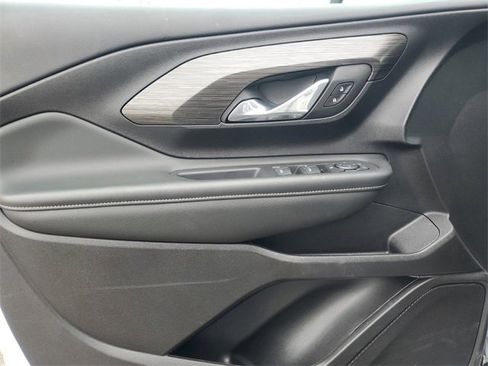 Certified 2024 GMC Terrain SLE image 10