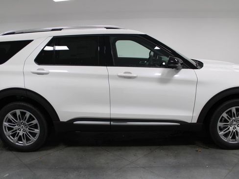 New 2026 Ford Explorer Platinum image 10