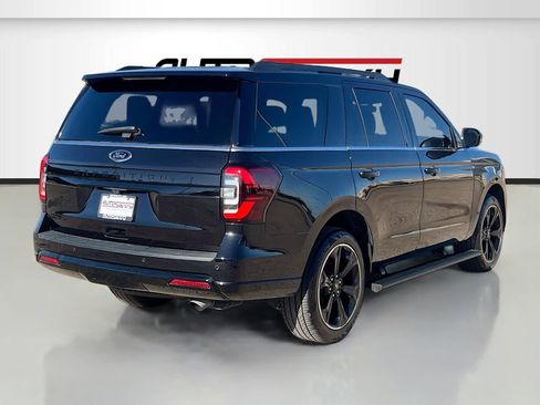 Used 2022 Ford Expedition Limited image 7