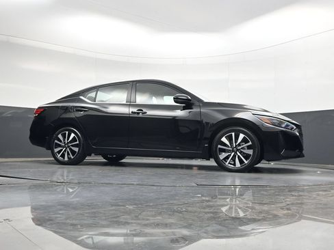 Used 2025 Nissan Sentra SV w/ SV Premium Package FWD image 44